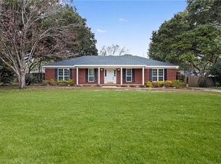 7050 Country Oaks Dr N, Irvington, AL 36544