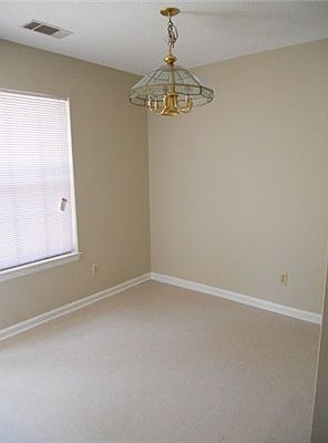 5th image of 7311 Wisteria St #A