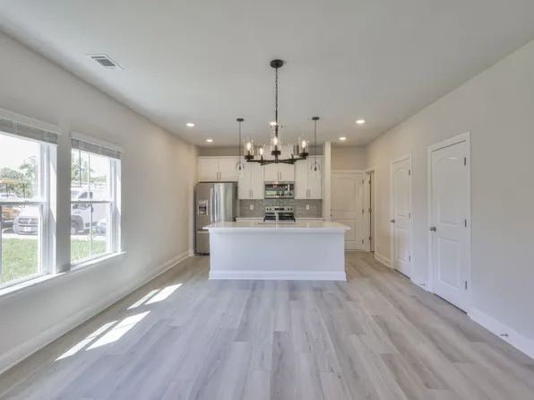 204 Douglas Bend Rd, Gallatin, TN