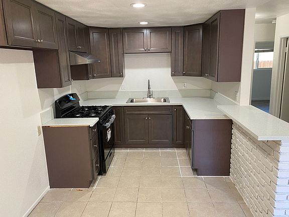 3rd image of 33078 Adelfa St Unit B