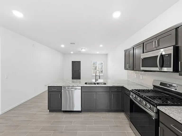13961 Victory Sky Ave — Photo 2