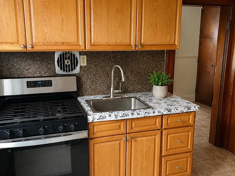 4935 Orchard Ave — Photo 5