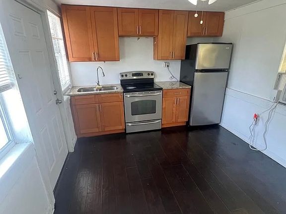 4th image of 1720 Salem Dr Floor 3