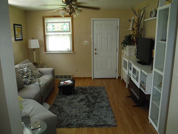 4th image of 1330 Jasper Dr