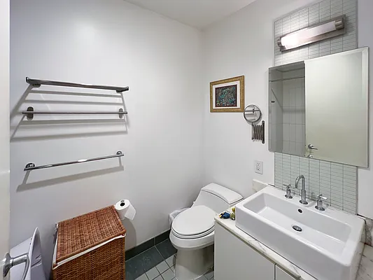 Rented by EASYRENT REALTY LLC | media 18