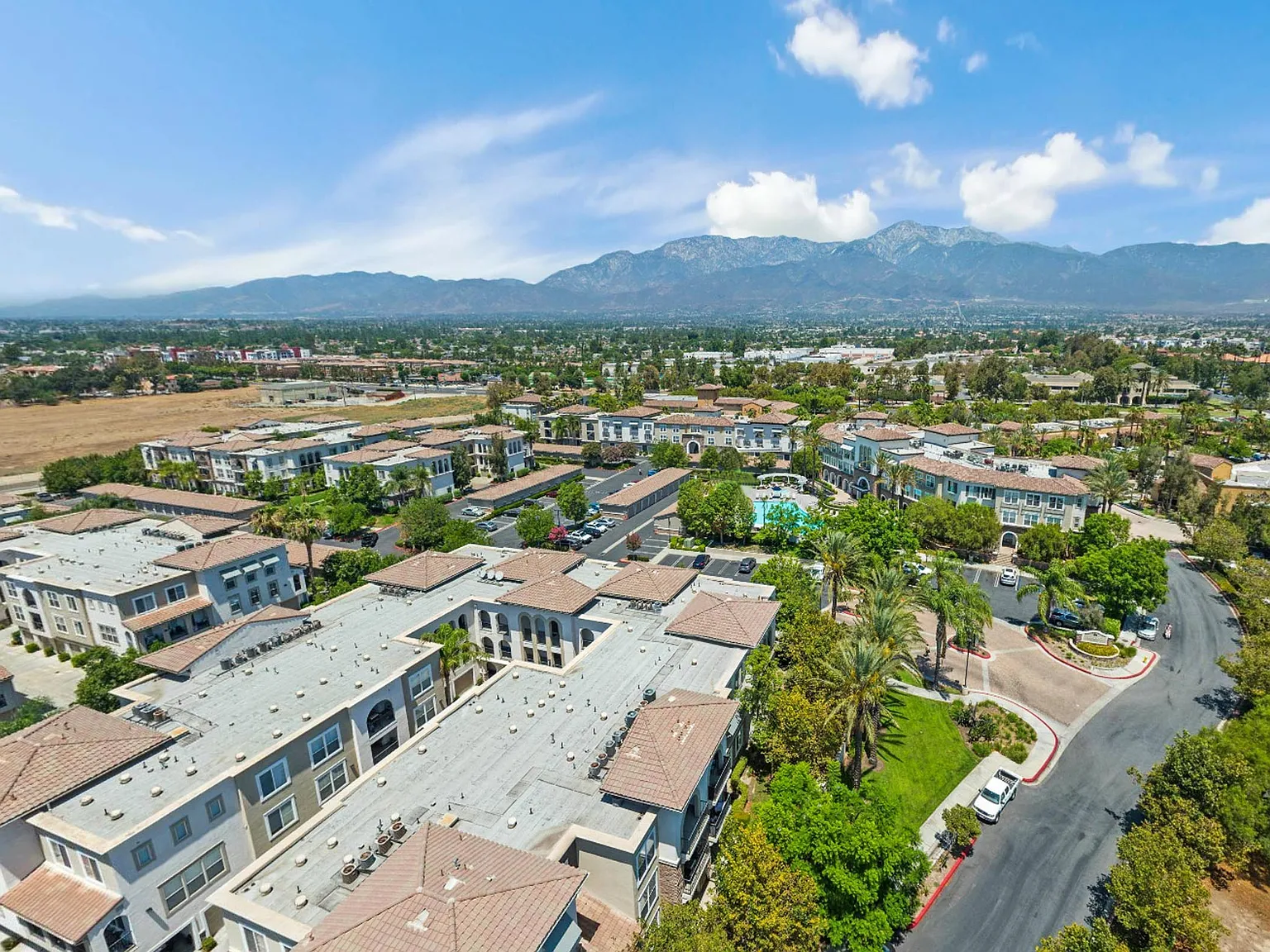 Verano at Rancho Cucamonga Town Square — Photo 4
