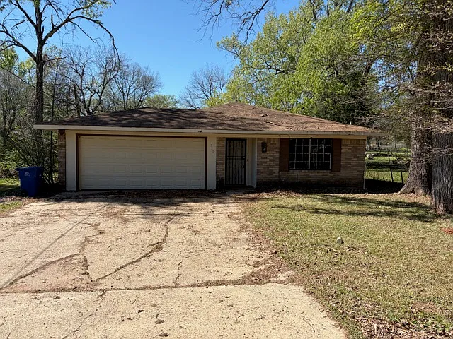 1710 Joe Louis Blvd