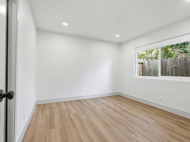 207 Alaska Ave #3 — Photo 8