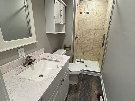 5th image of 392 Bailey Ct