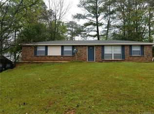 122 Magnolia Dr, Prattville, AL 36067