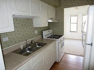 5th image of 2275 Country Club Dr APT 14