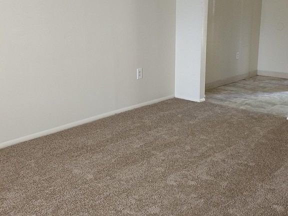 4th image of 620 E 19th St