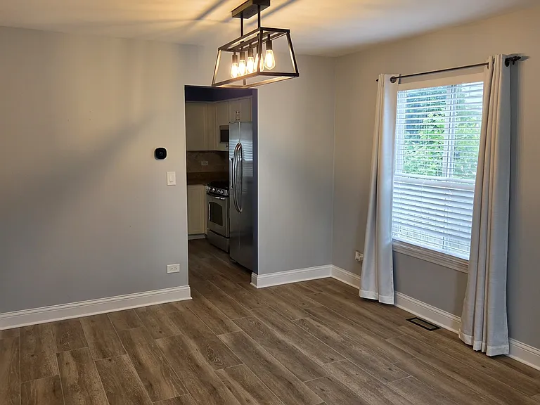1207 Samuel Ct — Photo 3