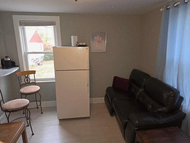 357 Parker St — Photo 15