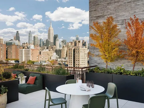 428 West 19th Street image 9 of 14