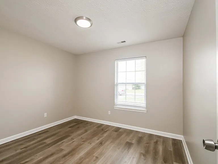 9695 Claymore Dr — Photo 13