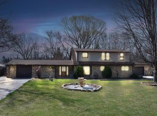 S74W14941 Woods Rd, Muskego, WI 53150