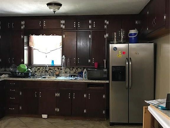 2nd image of 105 Glover St