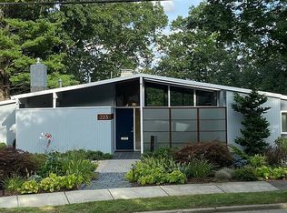 223 Baldpate Hill Rd, Newton, MA 02459