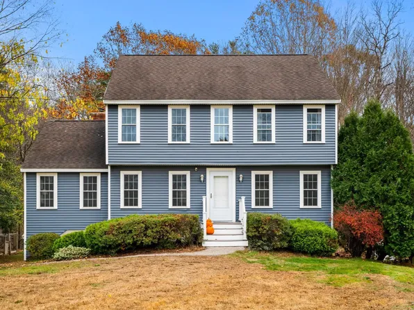 62 Giordani Lane, Sandown, NH 03873