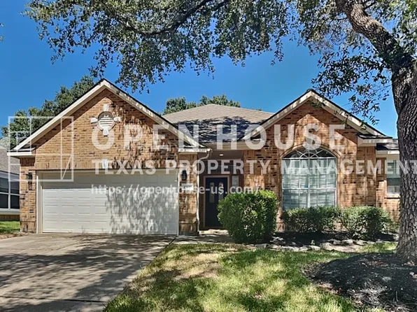 15610 Forest Run Dr, Cypress, TX 77433