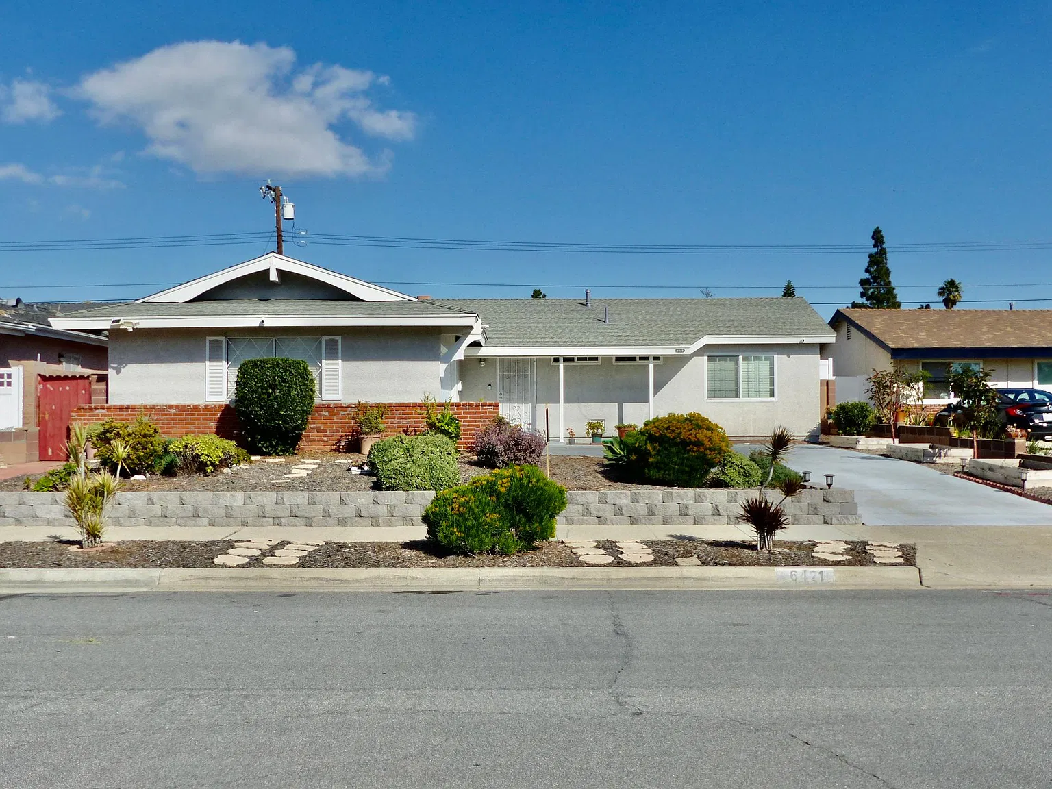 3 bed, 1250 sqft, $4,000 — Photo 1