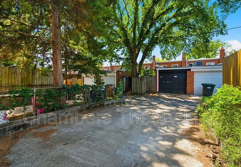 2230 Observatory Pl NW — Photo 31