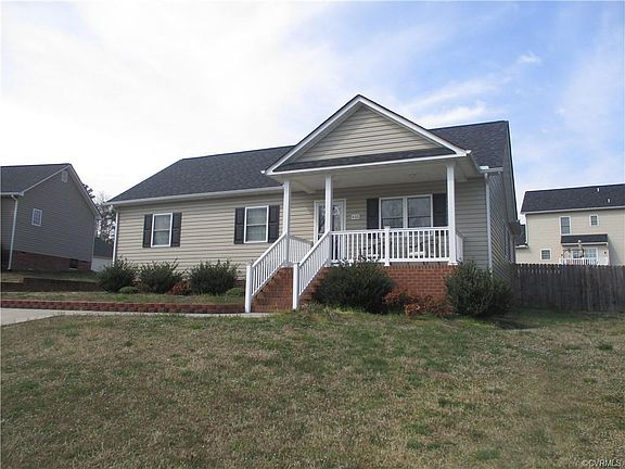 3rd image of 618 Yellowstone Dr