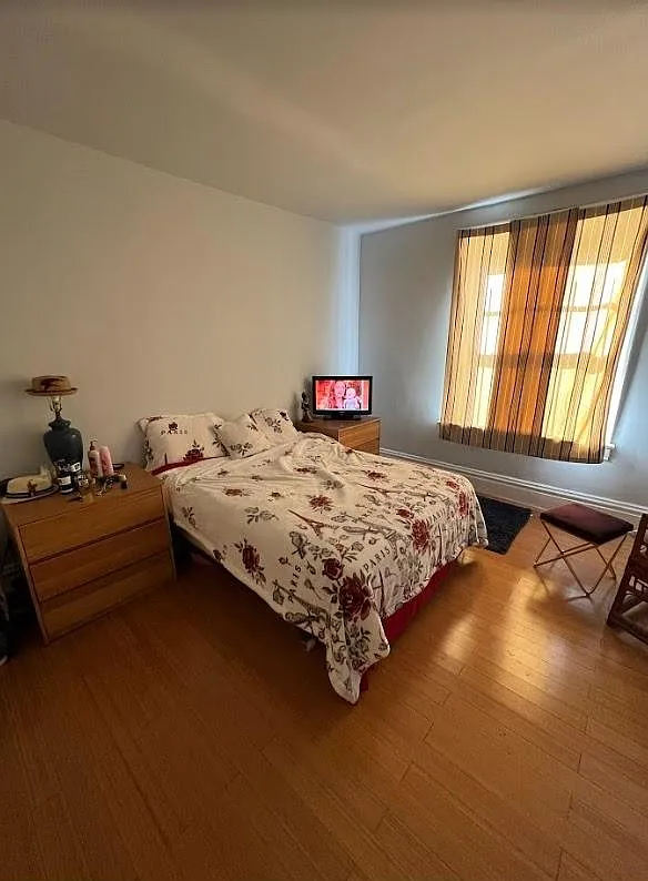 6 bed, 2130 sqft, $650 — Photo 1