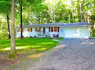 9225 Eva Dr NE, Rockford, MI 49341