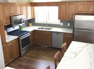 2445 Sheridan Hills Curv, Wayzata, MN 55391