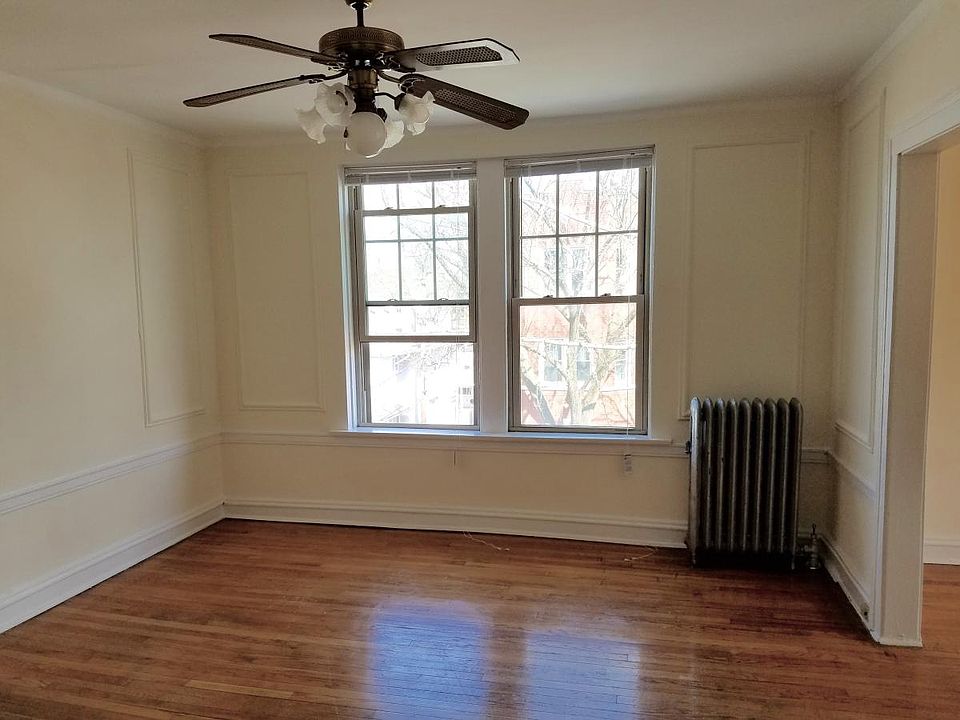 2nd image of 447 S Kenilworth Ave APT 3B