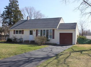 30 Linda Pl, Hazlet, NJ 07730