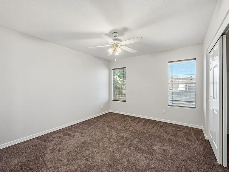 11823 N 65th Ave — Photo 23