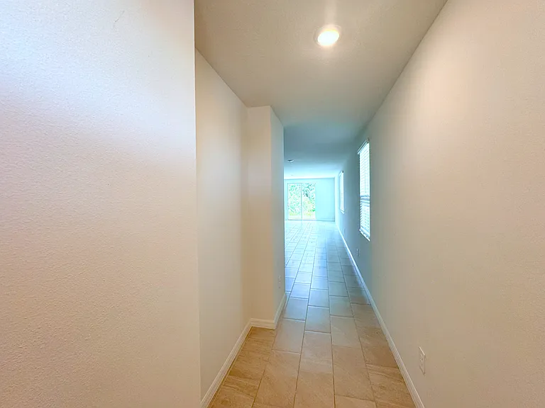 1461 Brekey Way — Photo 12