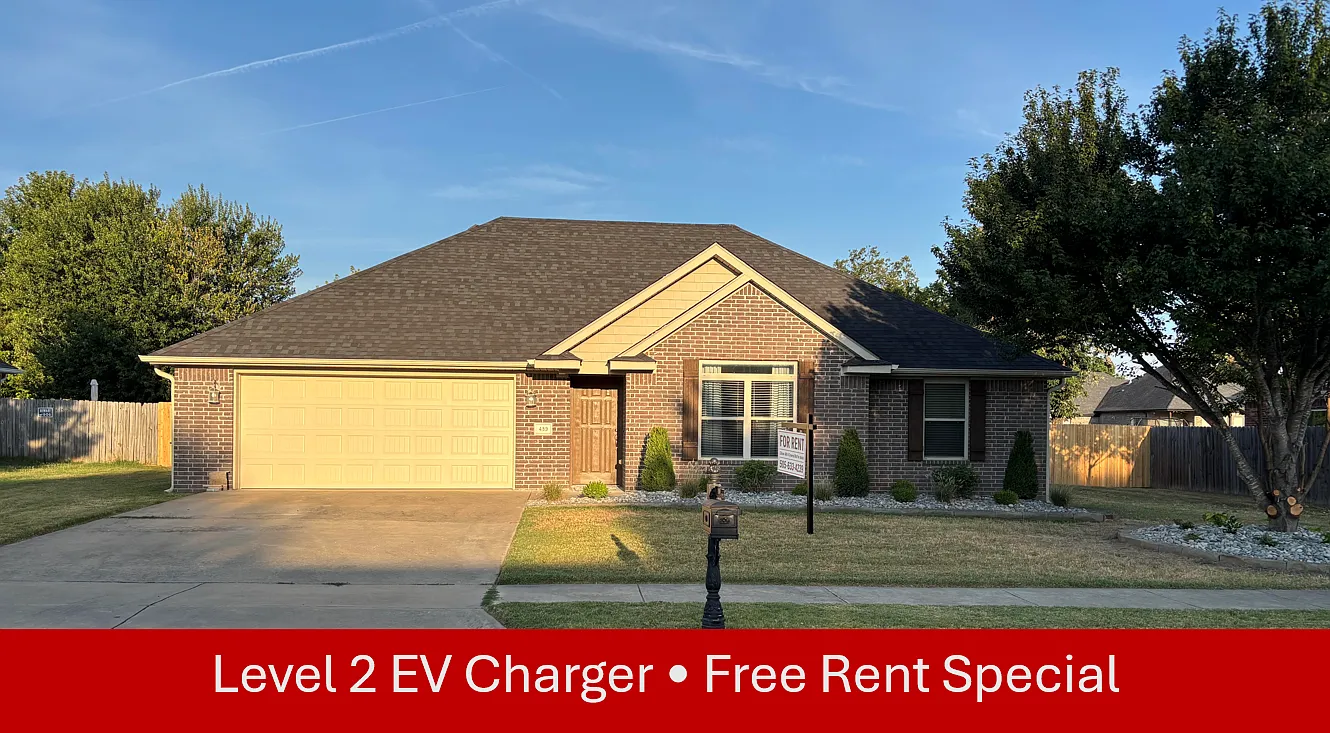 3 bed, 1435 sqft, $1,800 — Photo 1