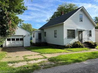 823 E 12th St, Ashtabula, OH 44004