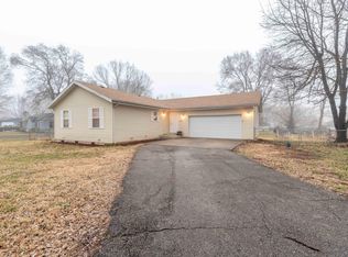 3104 W Lombard St, Springfield, MO 65802