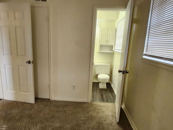 4th image of 4613 SE 41st St #1