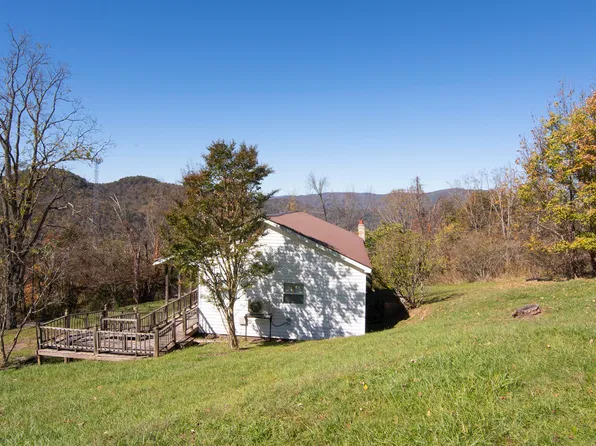 1001 Zion Mountain Rd, Hinton, WV 25951