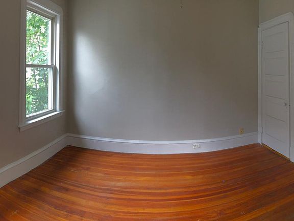 3rd image of 136-138 Western Ave