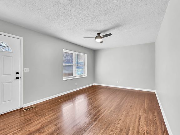 3rd image of 805 8th Ave E