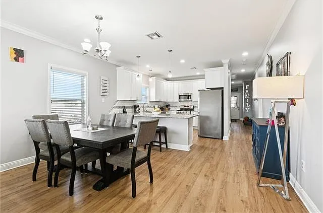 3136 Lexington St — Photo 15