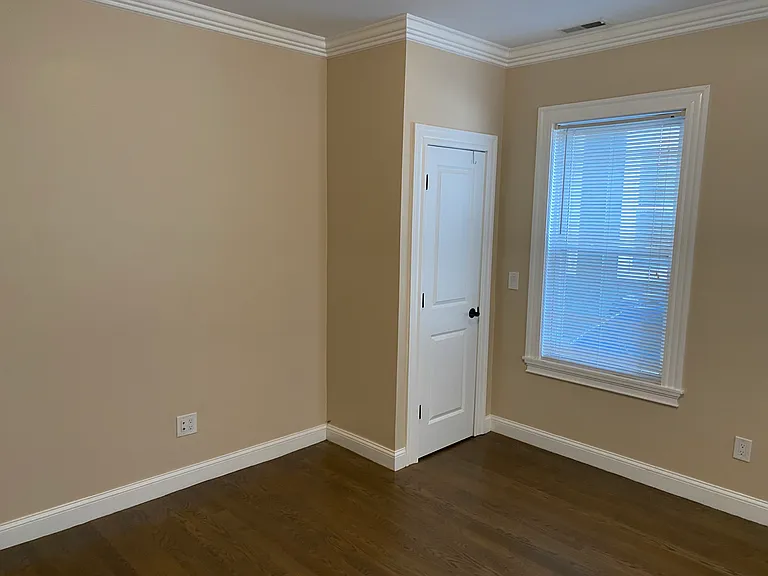 8 Buckley Ave #2 — Photo 4