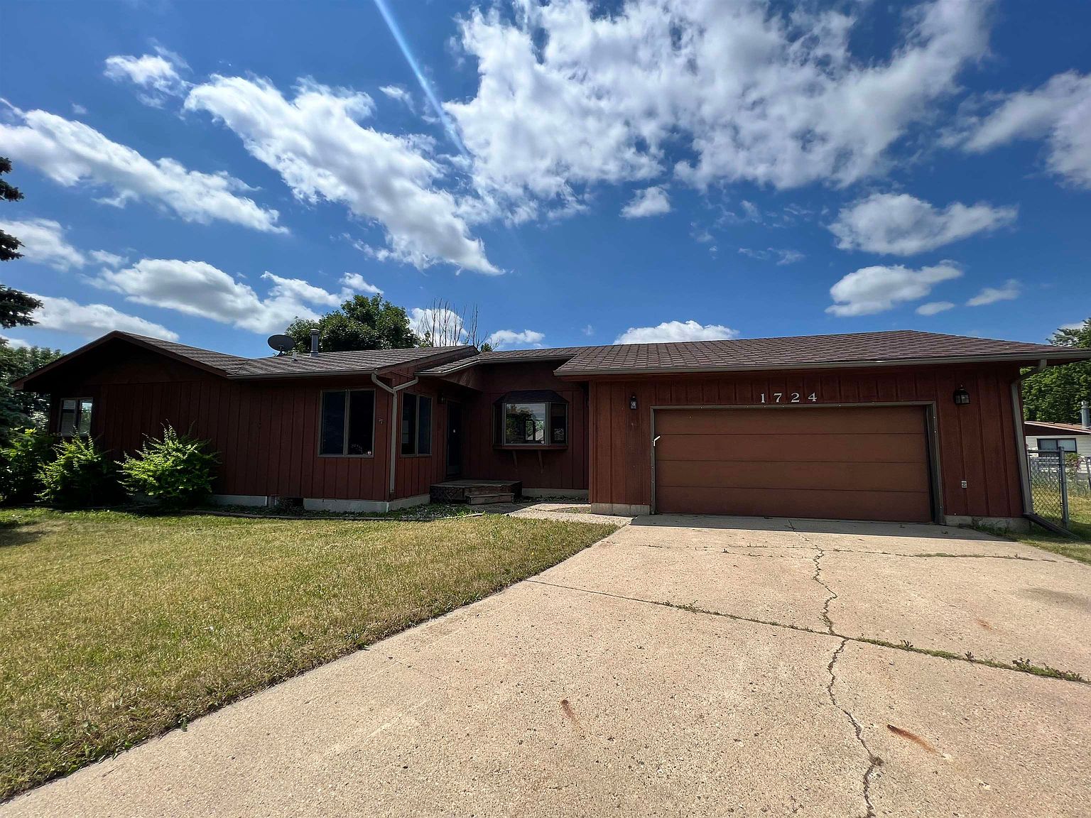 1724 5th St SE, Minot, ND 58701 MLS 231086 Zillow