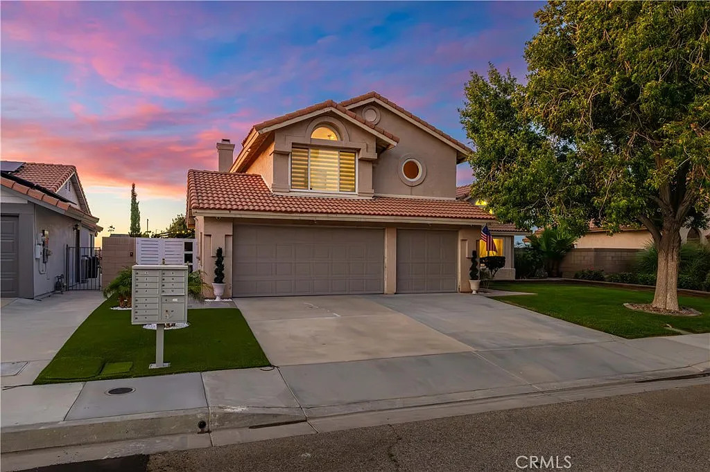 5 bed, 2477 sqft, $5,900 — Photo 2