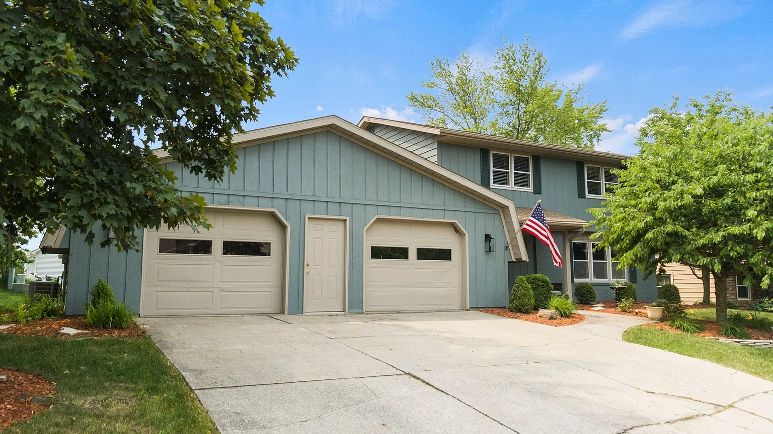 6320 Londonderry Ln photo 1