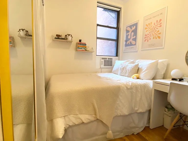 218 W 16th St #2C — Photo 3