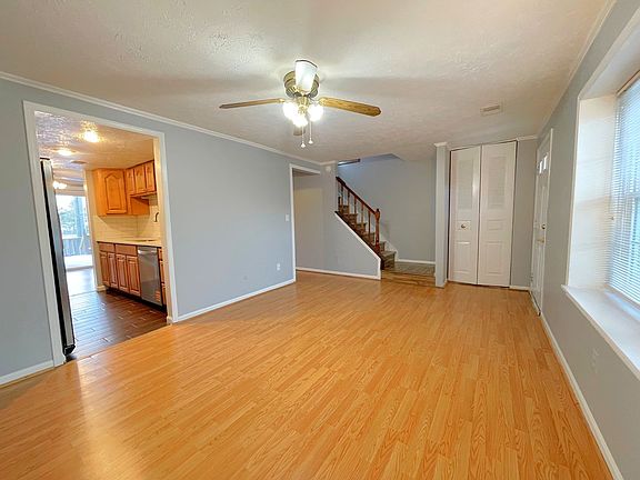 4th image of 8813 Vicksburg Ct