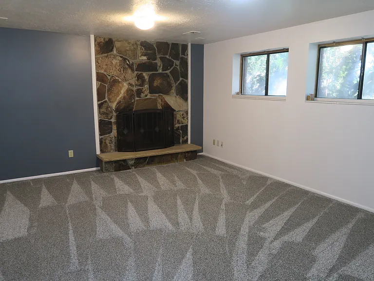 9494 S Pinedale Cir — Photo 11